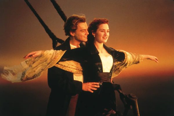 “Titanic” O brilho da humanidade no amor e no desastre